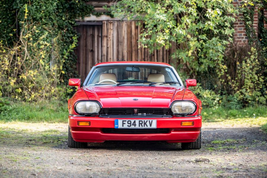  Jaguar XJR-S 5.3 by JaguarSport 1988 года  (UK) (фото 5 из 14)